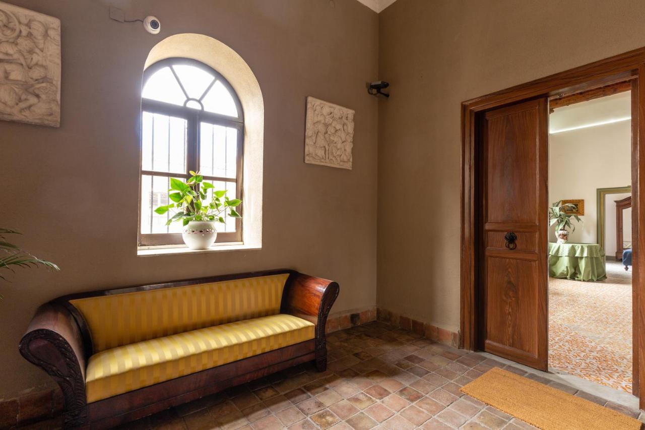 Appartamento Ajutamicristo Domus By Domusicily